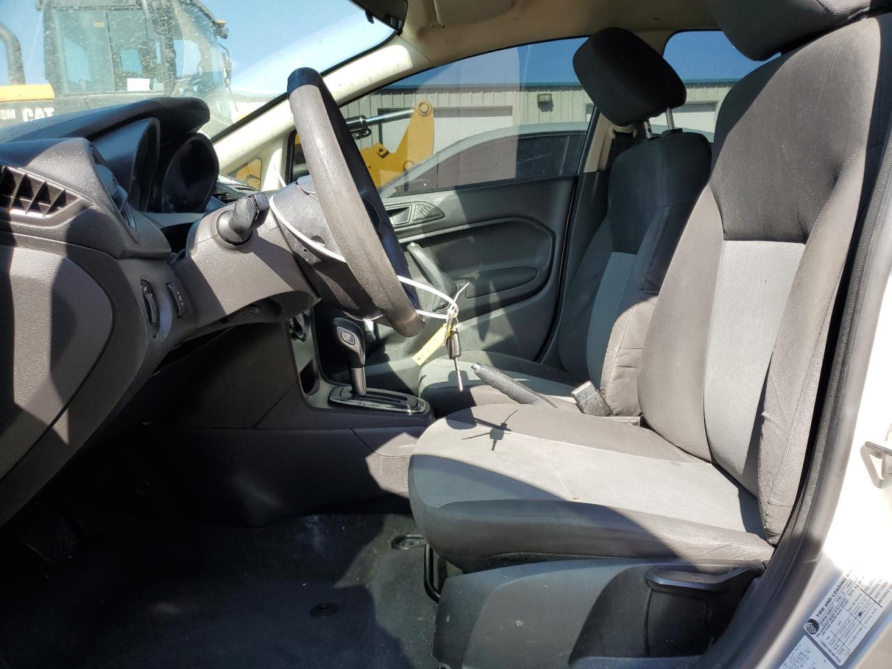 2015 FORD Fiesta
