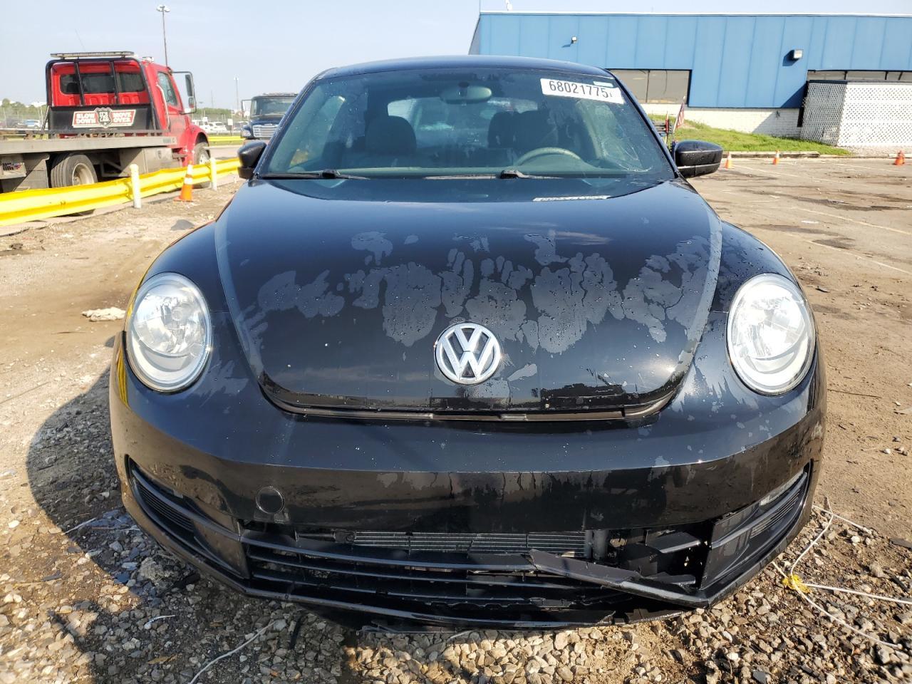 2012 VOLKSWAGEN Beetle