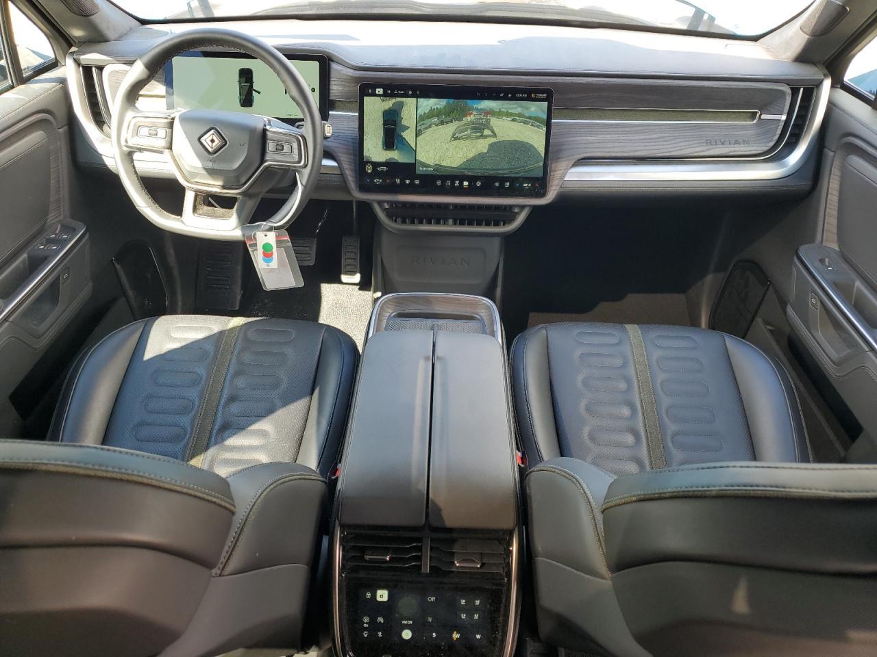 2025 RIVIAN R1s