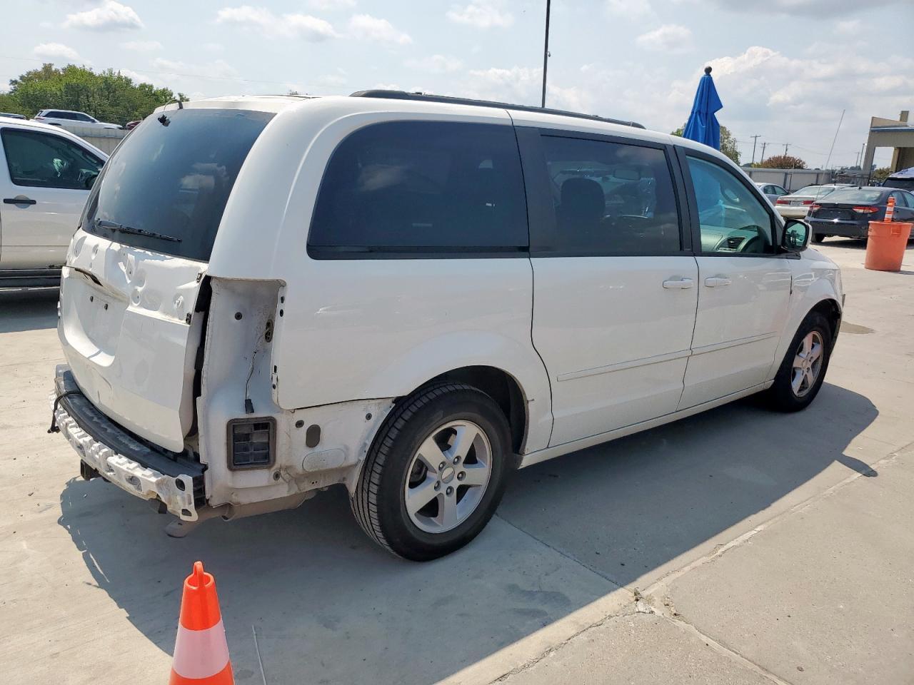 2011 DODGE GRAND CARAVAN