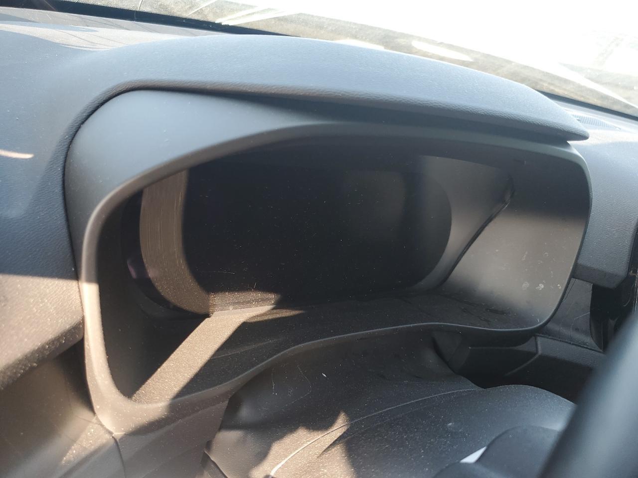 2022 VOLVO C40