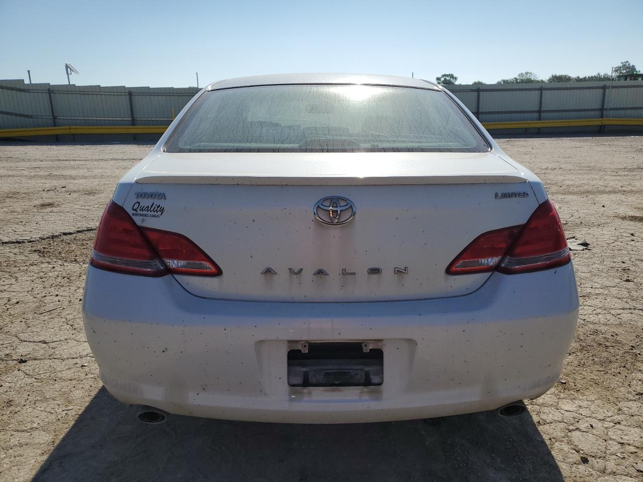 2006 TOYOTA Avalon
