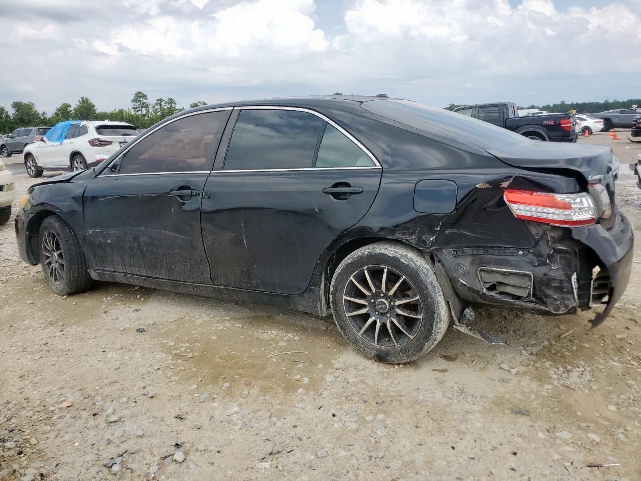 2011 TOYOTA CAMRY