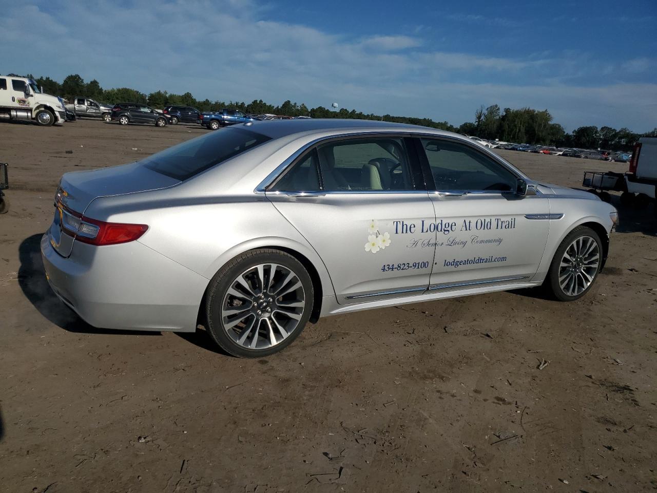 2017 LINCOLN Continental
