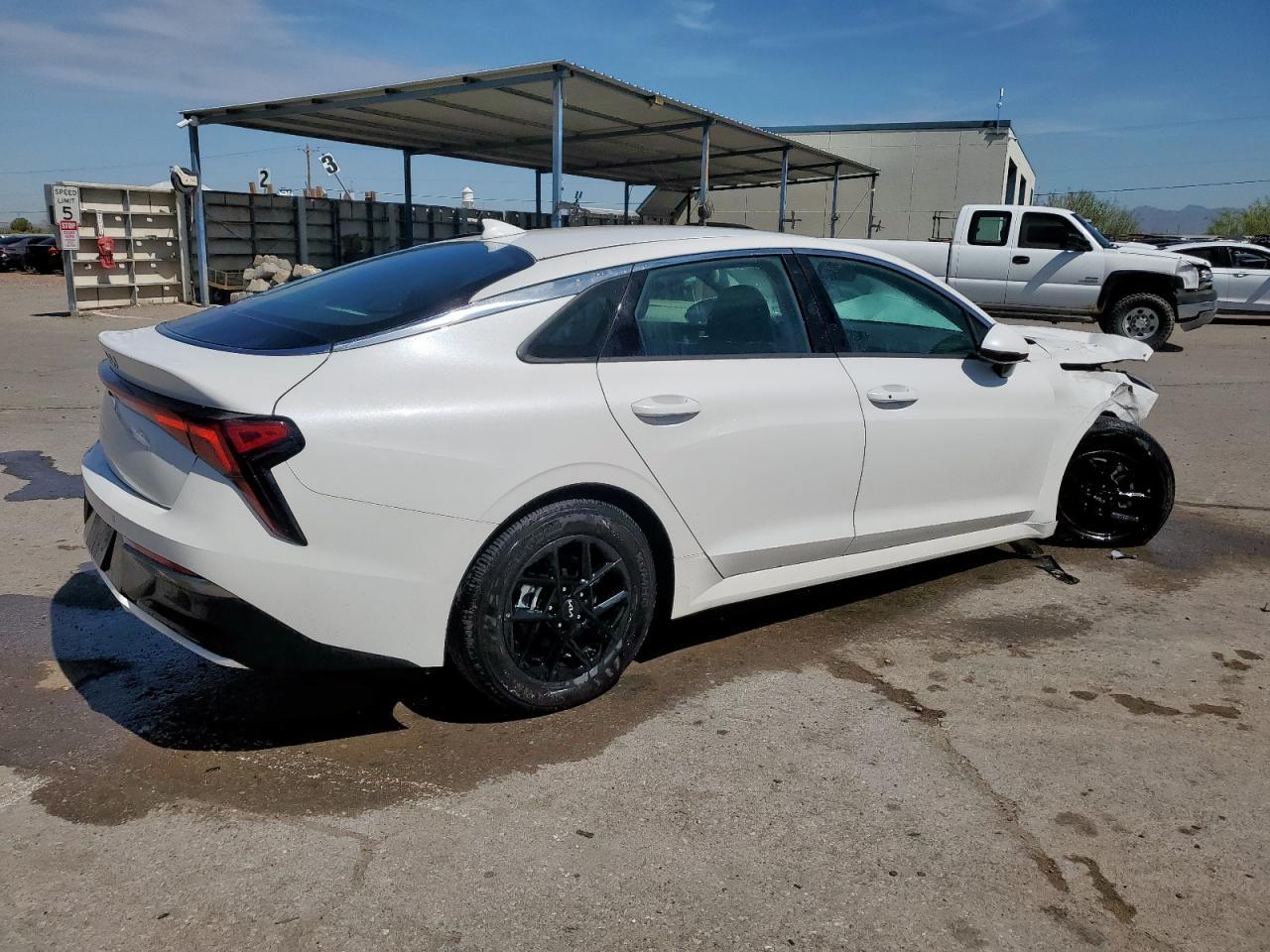 2025 KIA K5