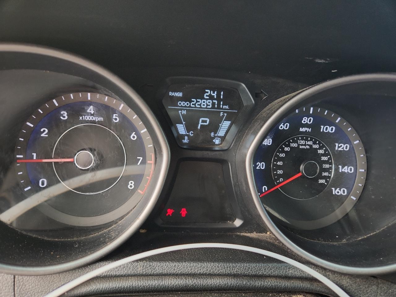 2013 HYUNDAI ELANTRA