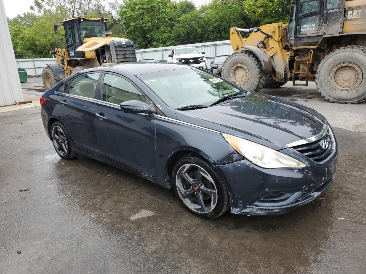2011 HYUNDAI SONATA