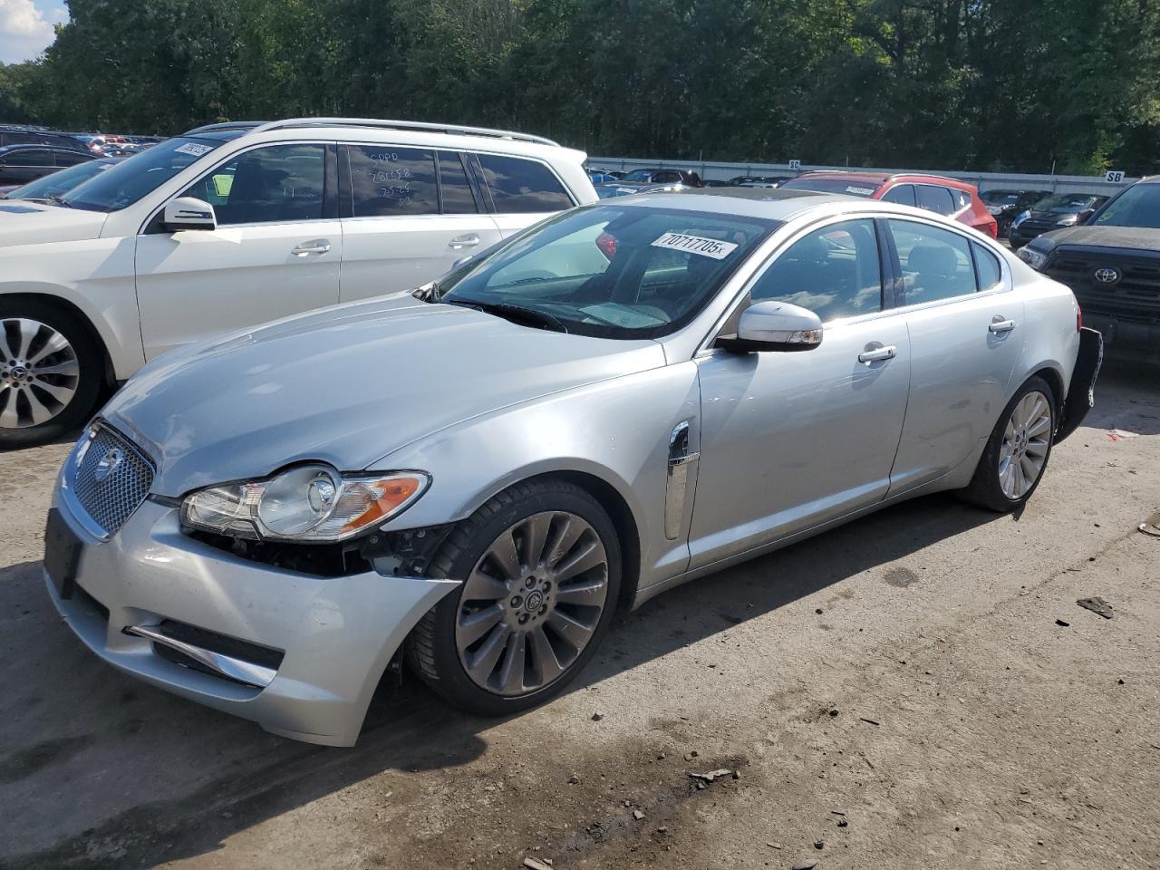 2009 JAGUAR XF