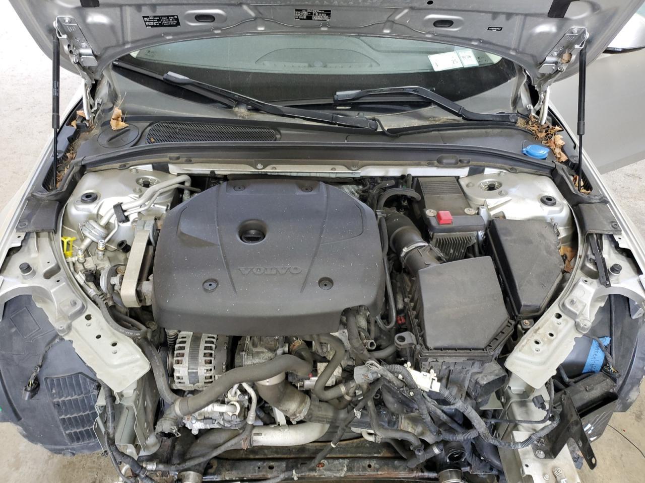 2018 VOLVO S90