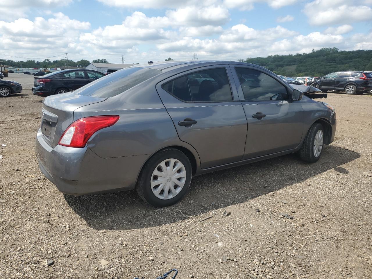 2016 NISSAN VERSA