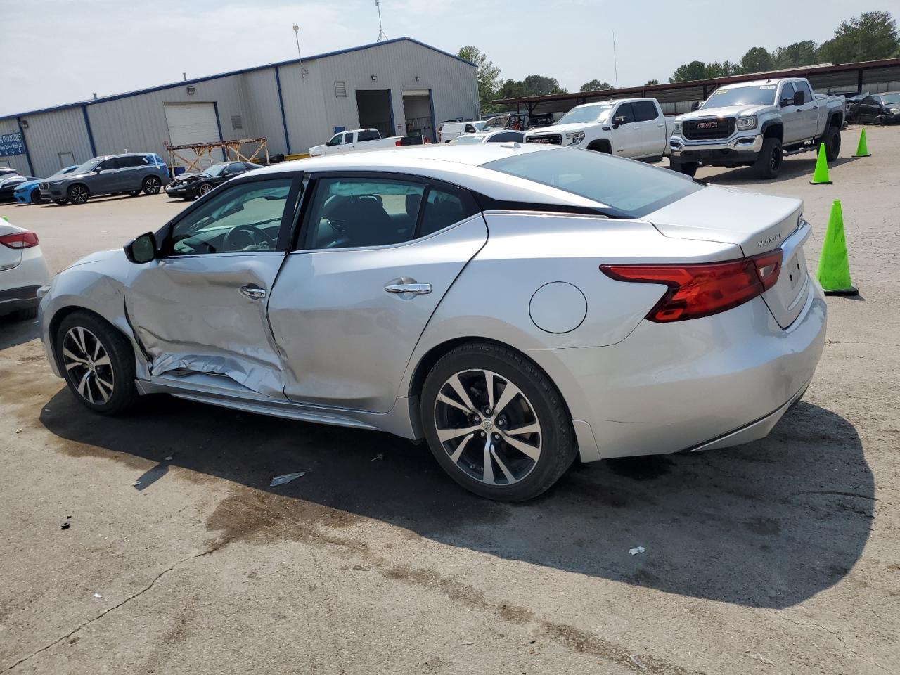 2017 NISSAN Maxima