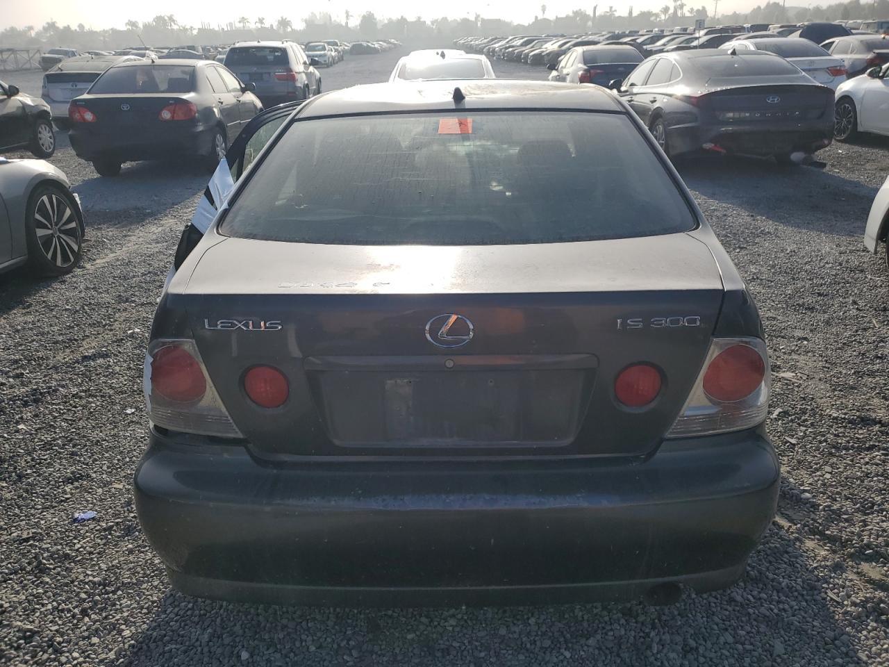 2001 LEXUS IS 300