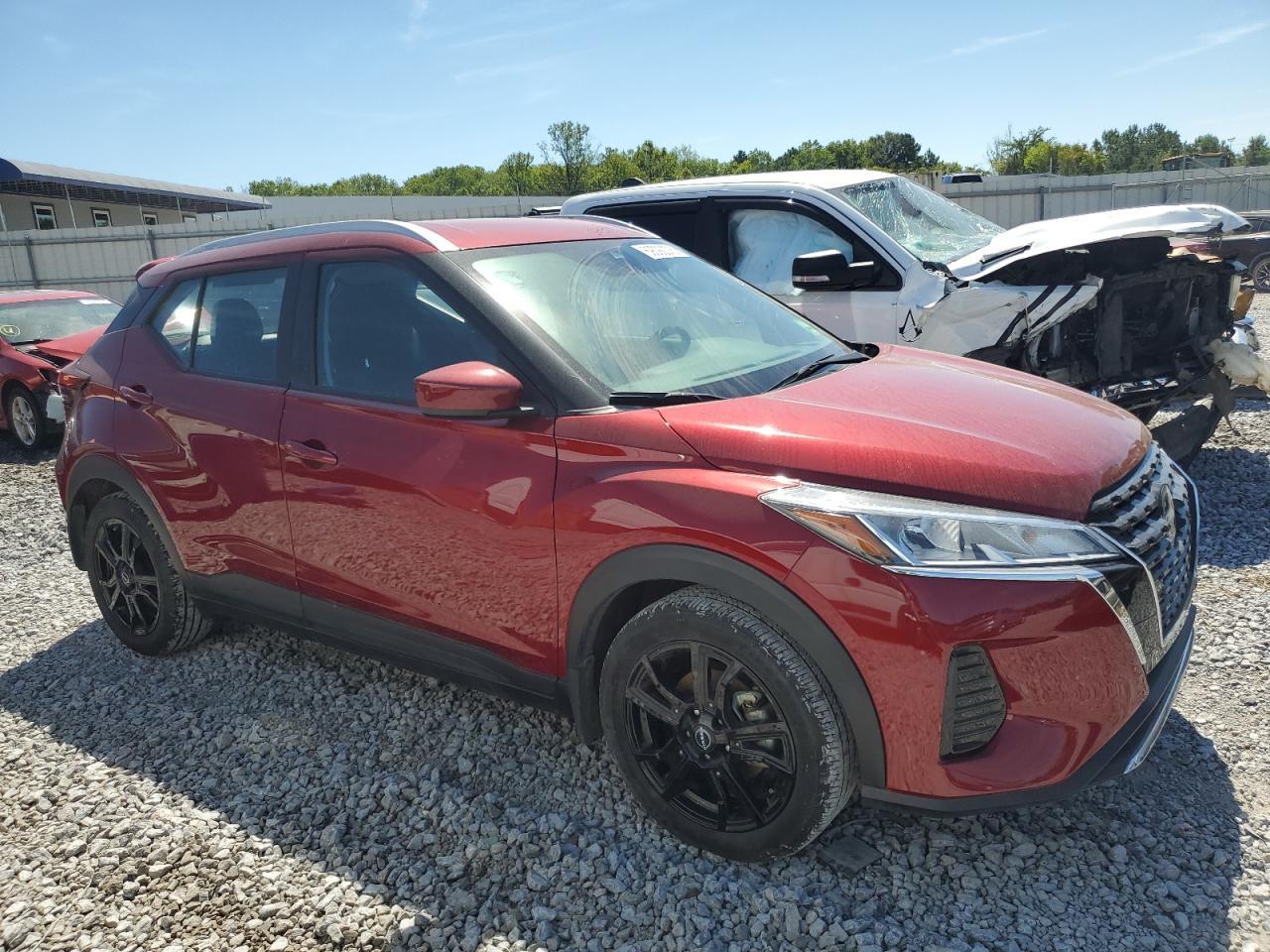 2022 NISSAN KICKS
