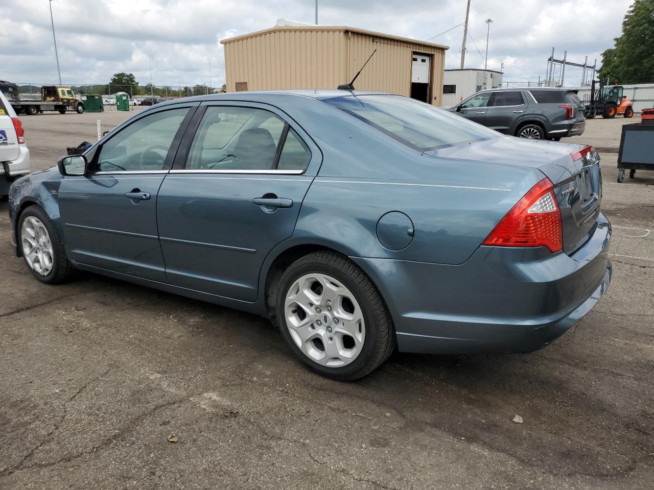 2011 FORD FUSION