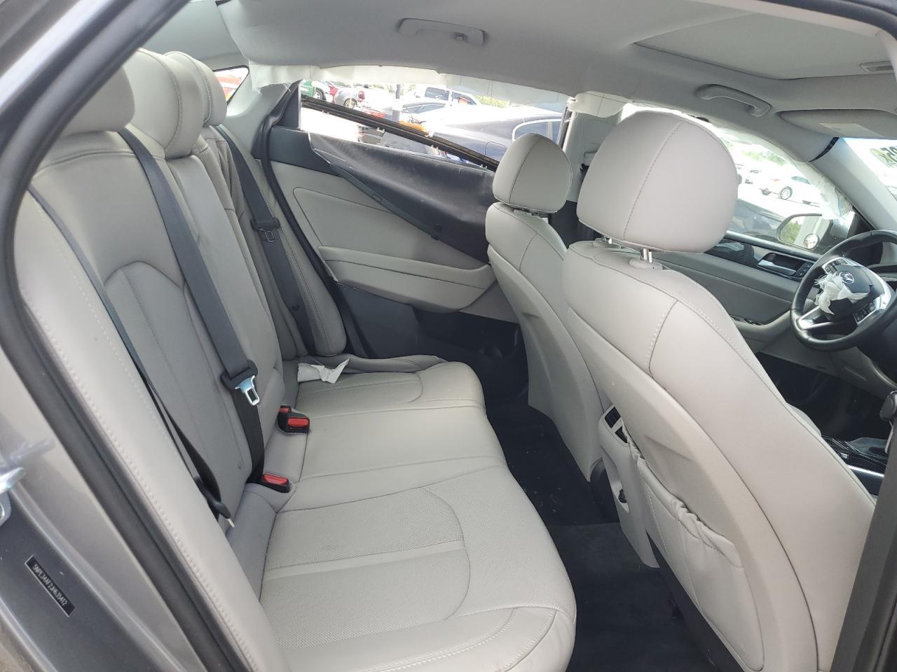 2022 HYUNDAI SONATA