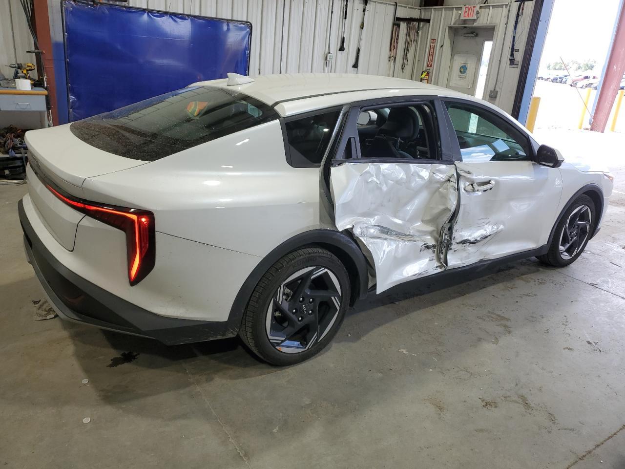 2025 KIA K4