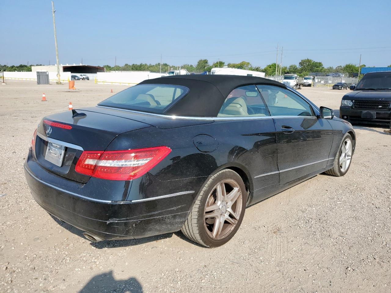 2011 MERCEDES-BENZ E-Class