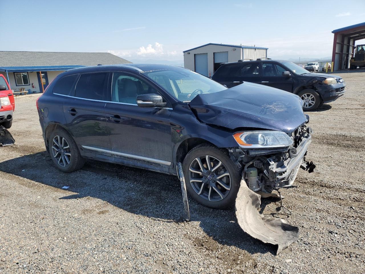 2017 VOLVO XC60