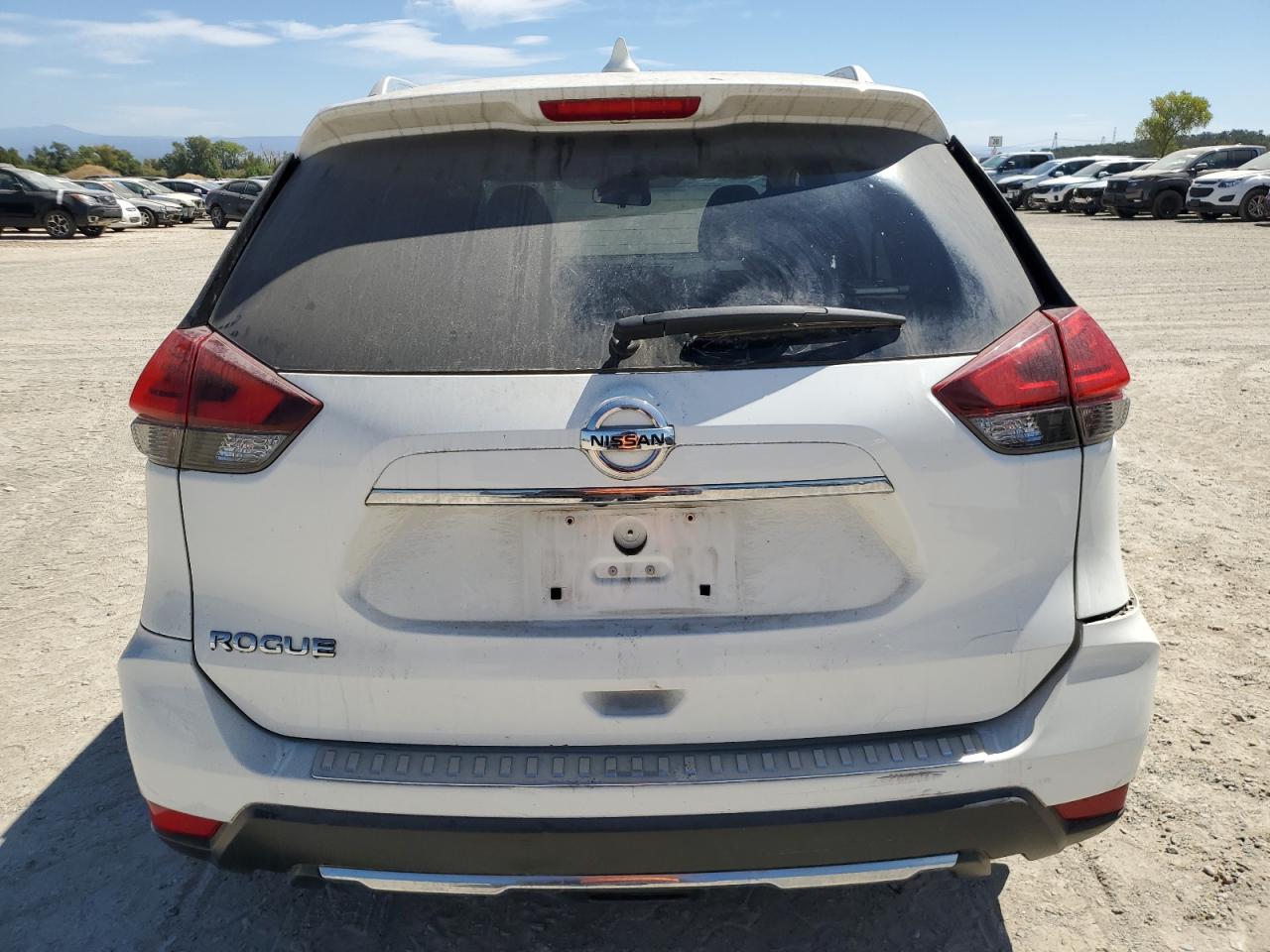 2017 NISSAN ROGUE