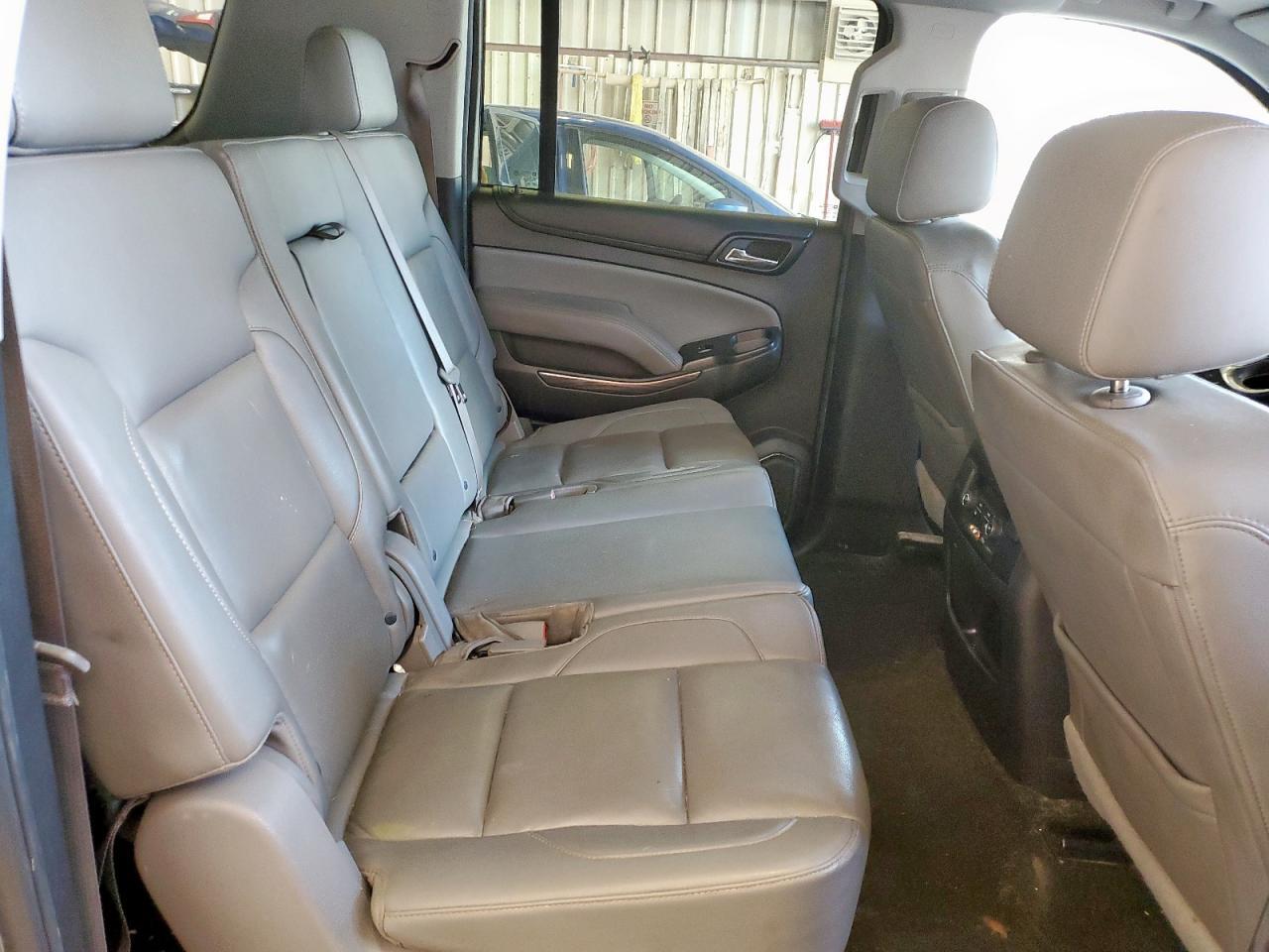 2016 CHEVROLET Suburban