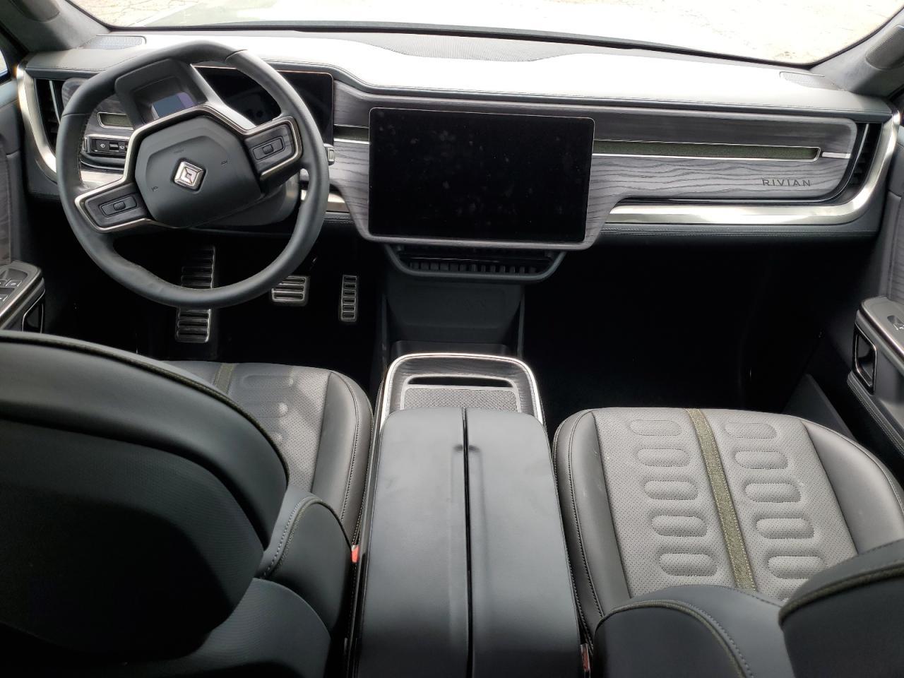 2022 RIVIAN R1t