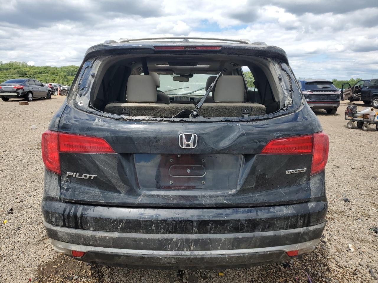 2017 HONDA PILOT
