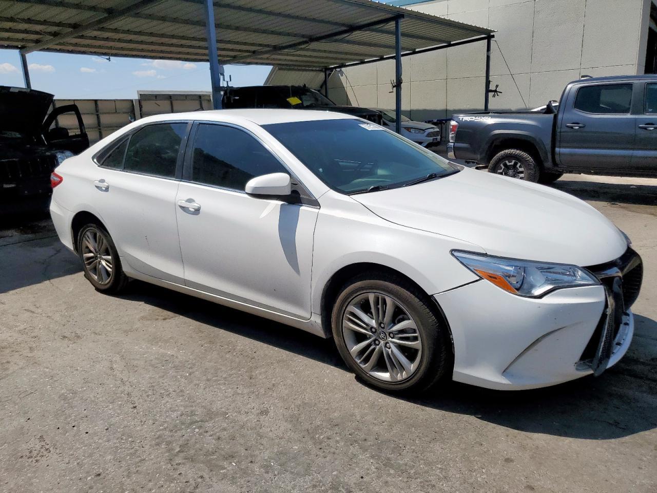 2016 TOYOTA CAMRY