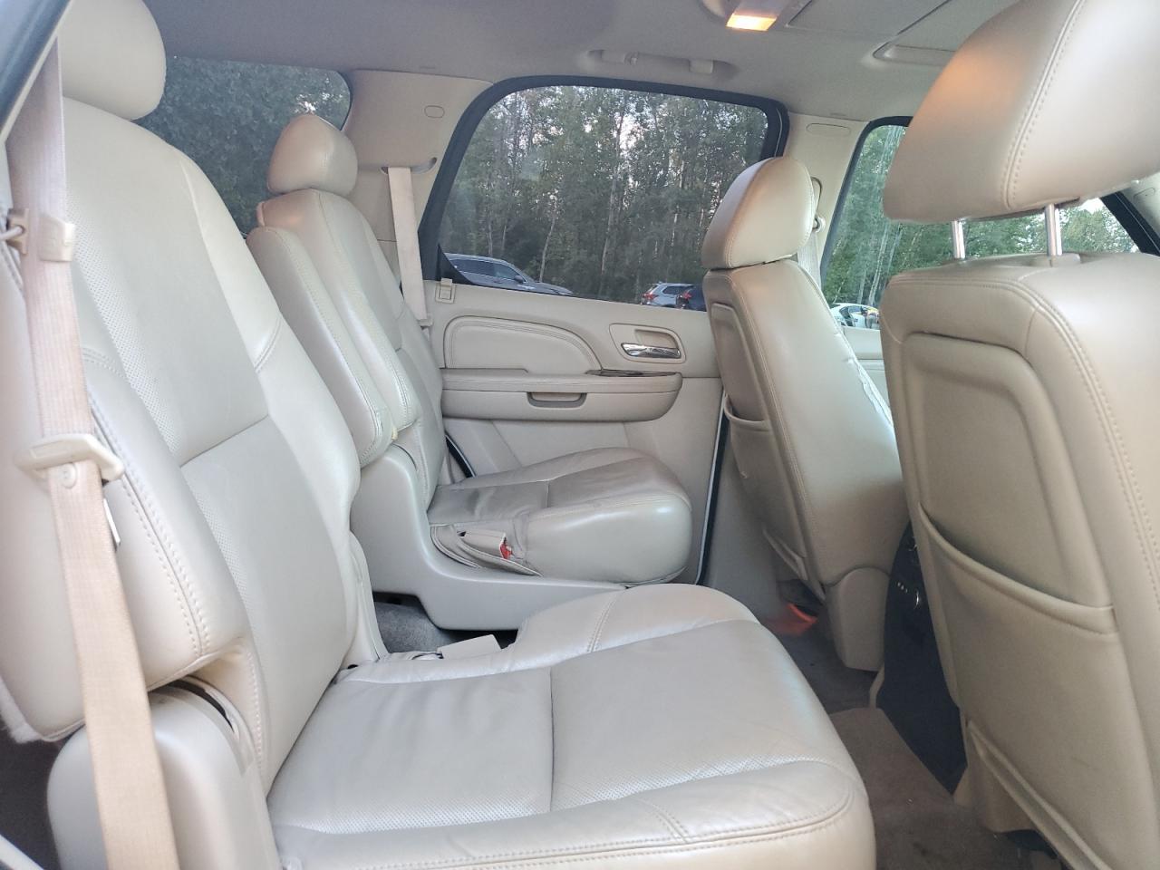2009 CADILLAC ESCALADE