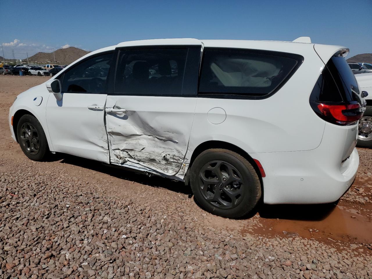 2022 CHRYSLER Pacifica
