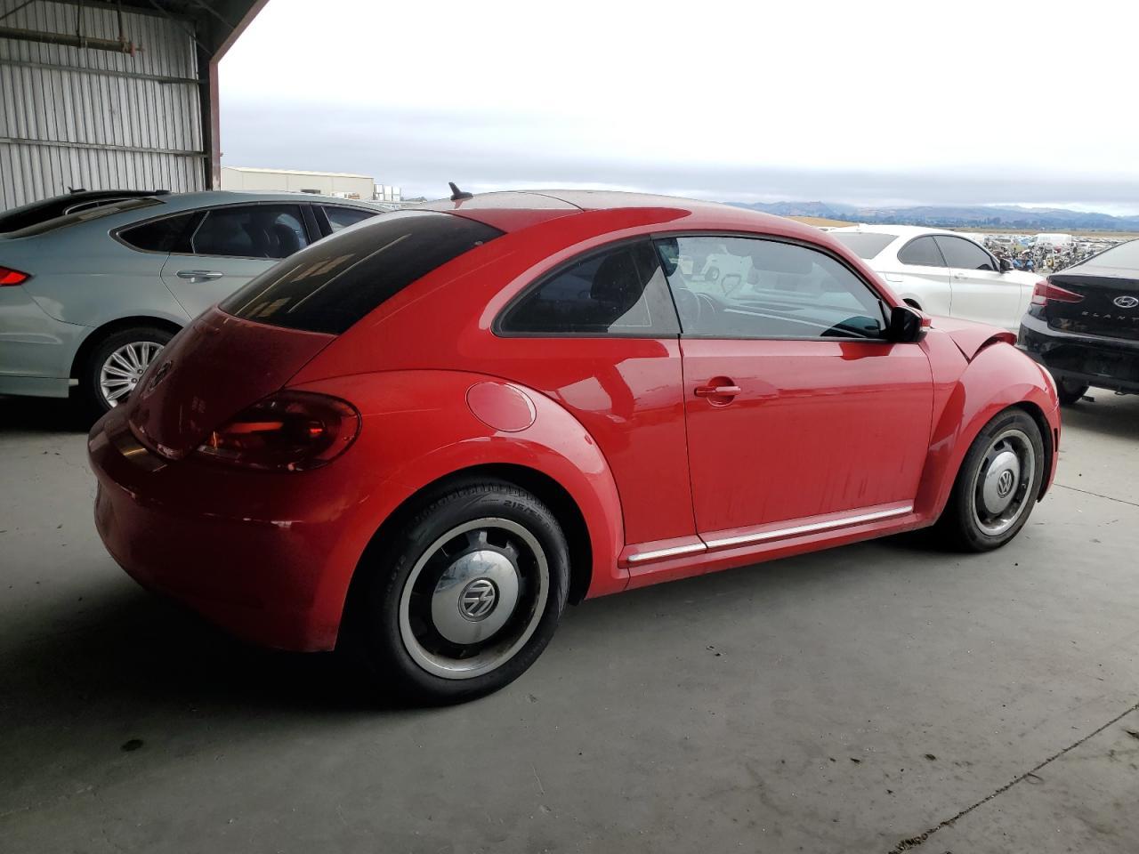 2012 VOLKSWAGEN Beetle