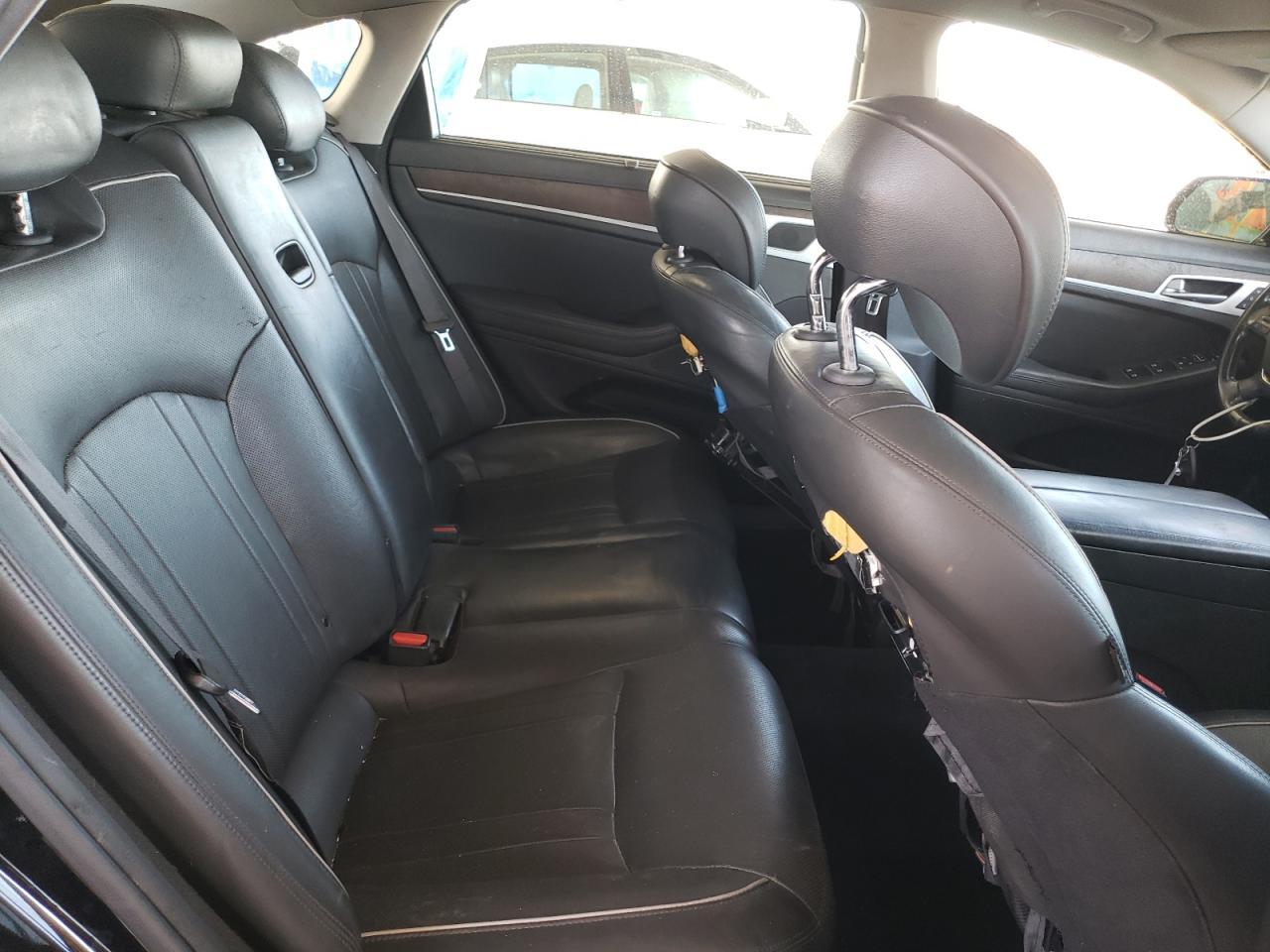 2015 HYUNDAI GENESIS