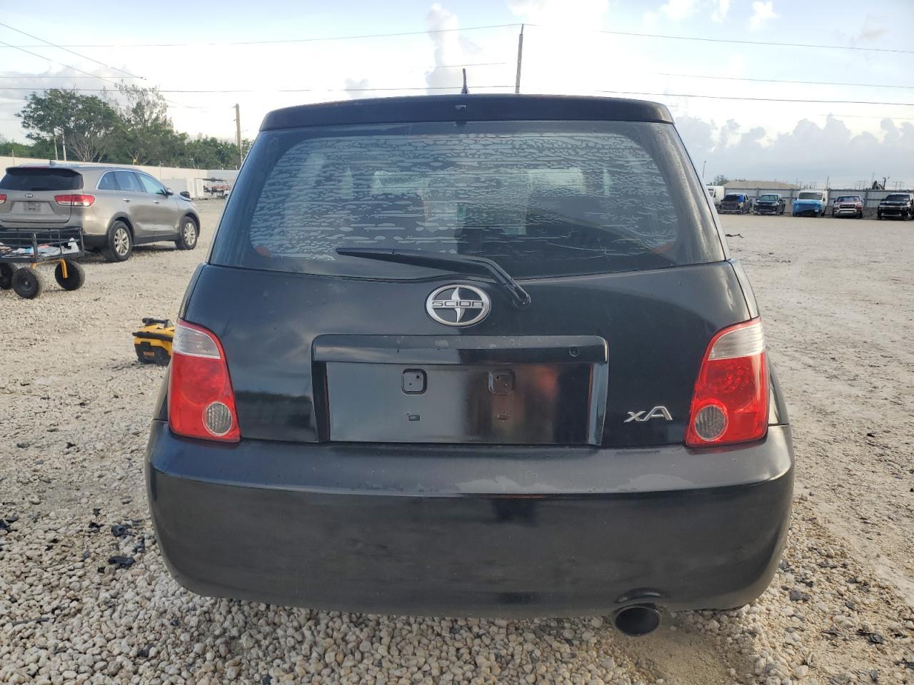 2006 TOYOTA SCION