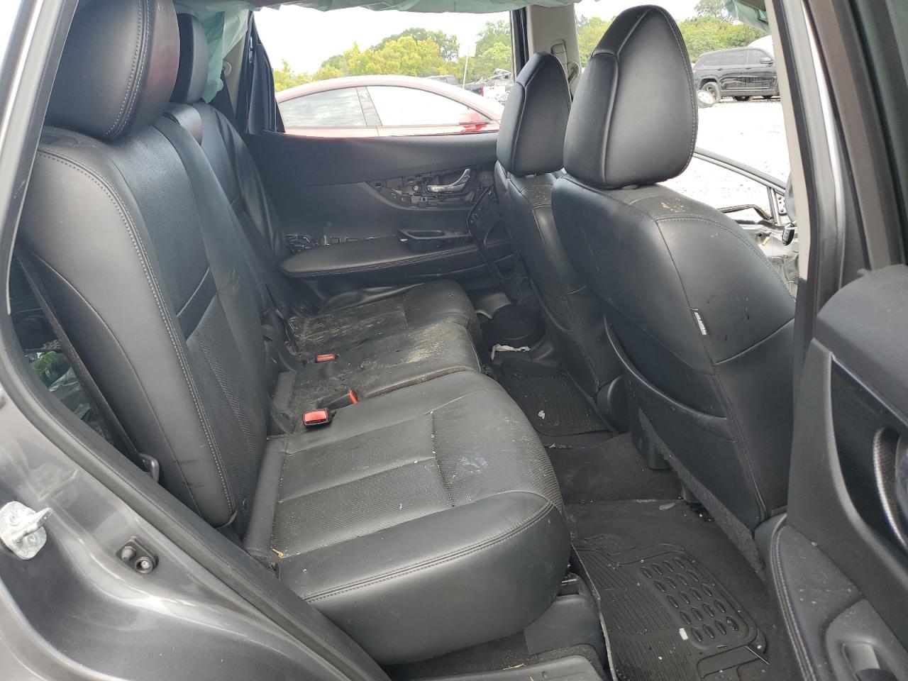 2014 NISSAN ROGUE