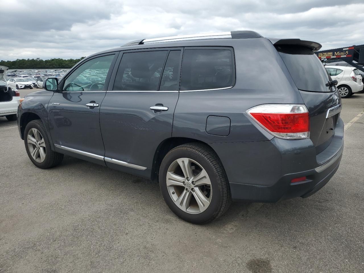 2011 TOYOTA HIGHLANDER