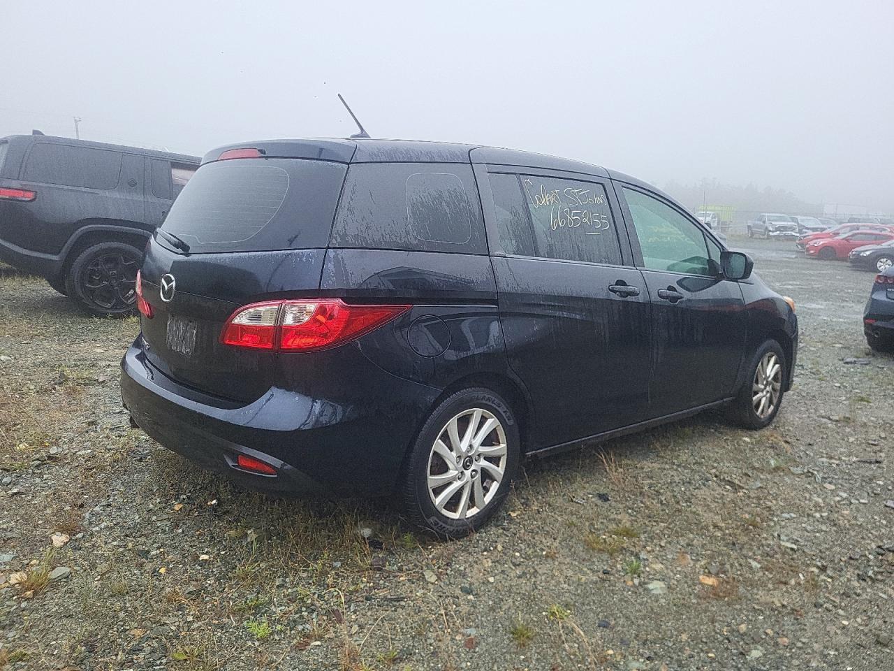 2013 MAZDA 5