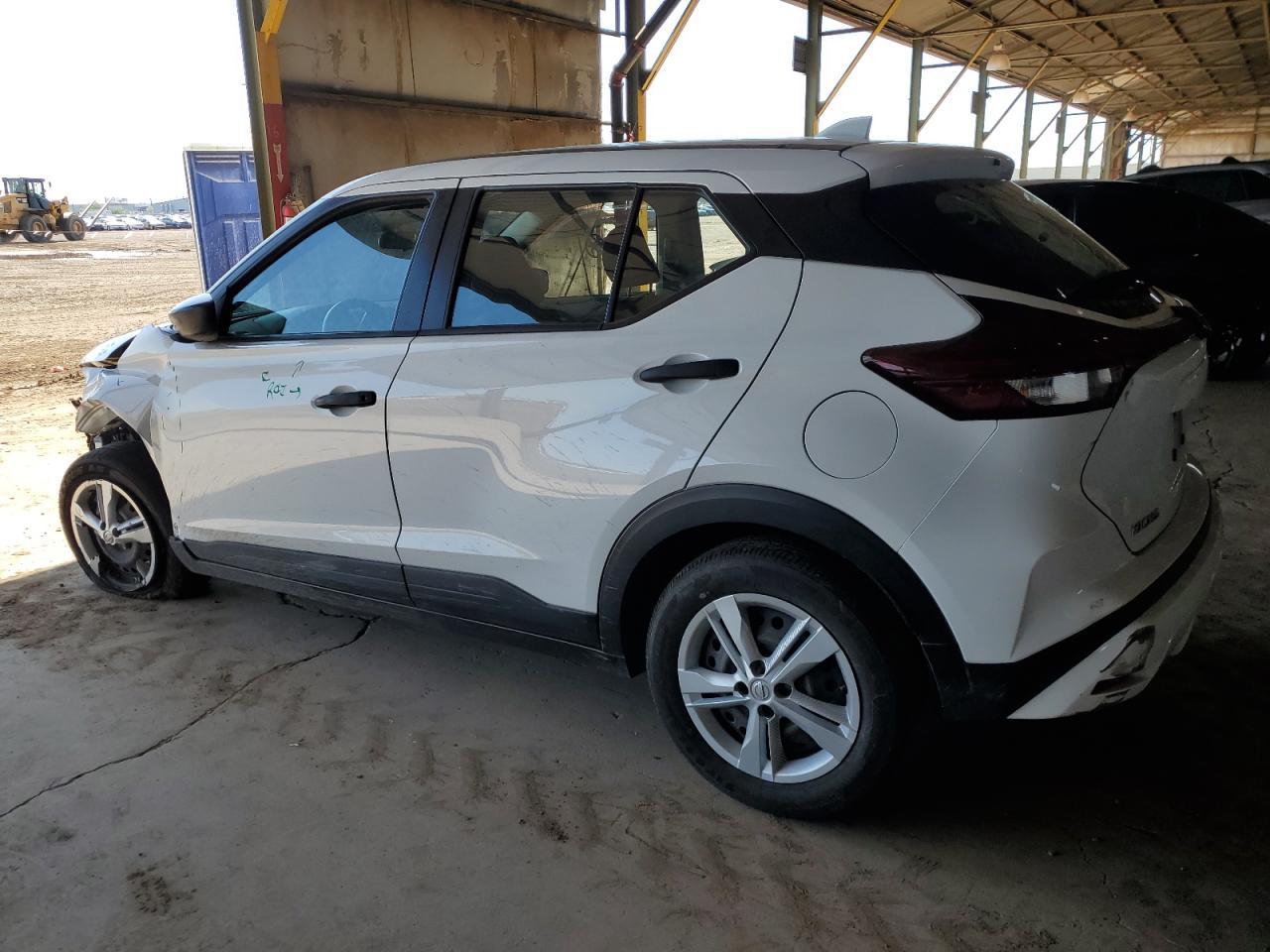 2023 NISSAN KICKS