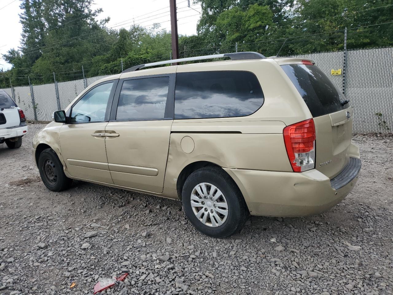 2011 KIA SEDONA