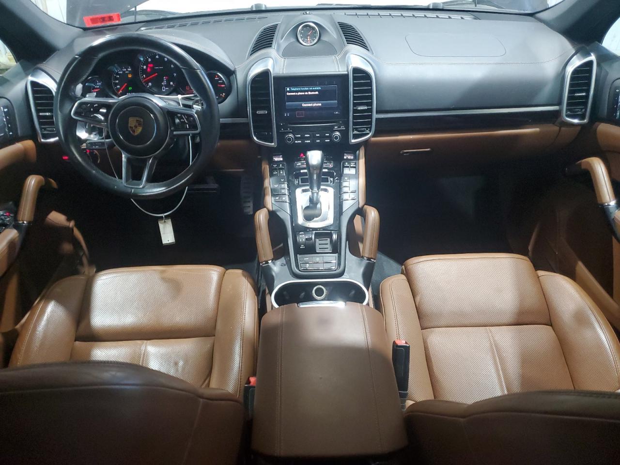 2018 PORSCHE CAYENNE