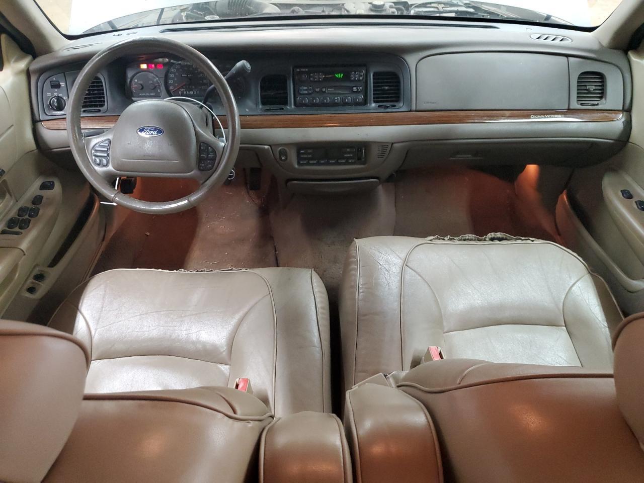 2002 FORD Crown Victoria