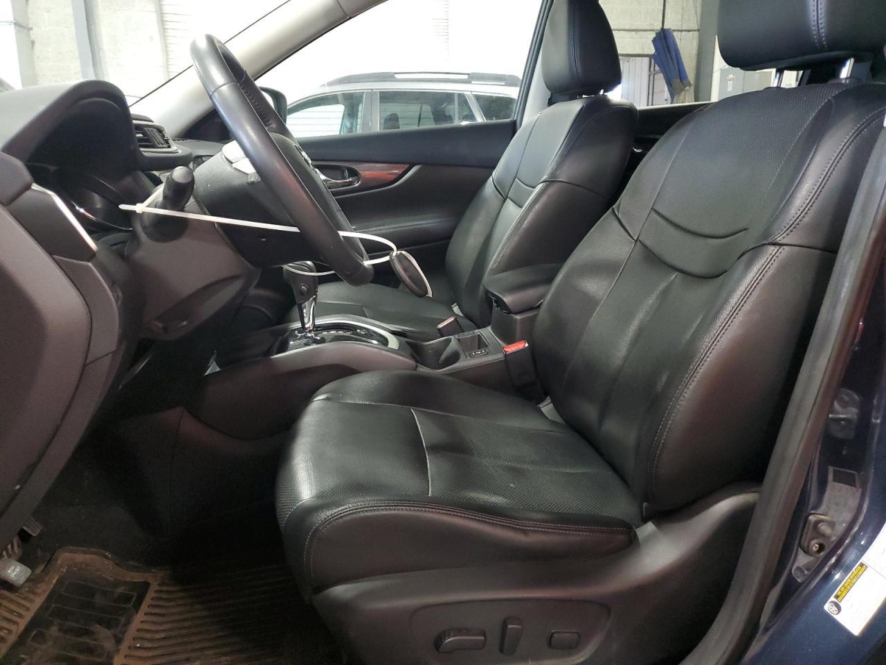 2016 NISSAN ROGUE