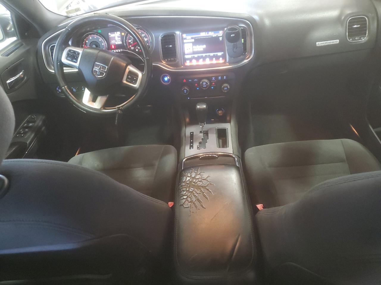 2011 DODGE CHARGER