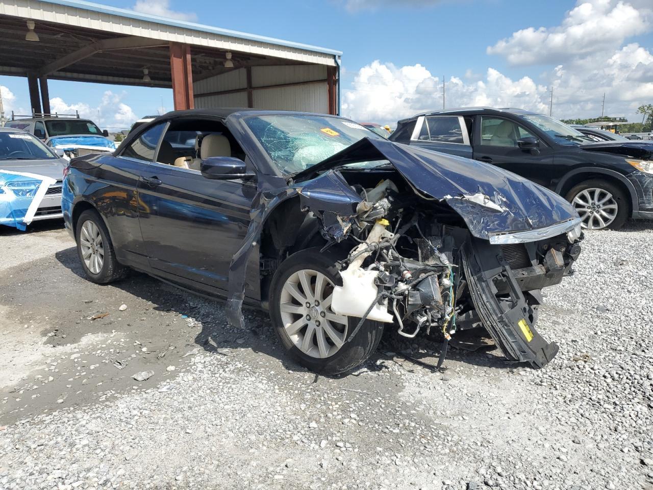 2011 CHRYSLER 200