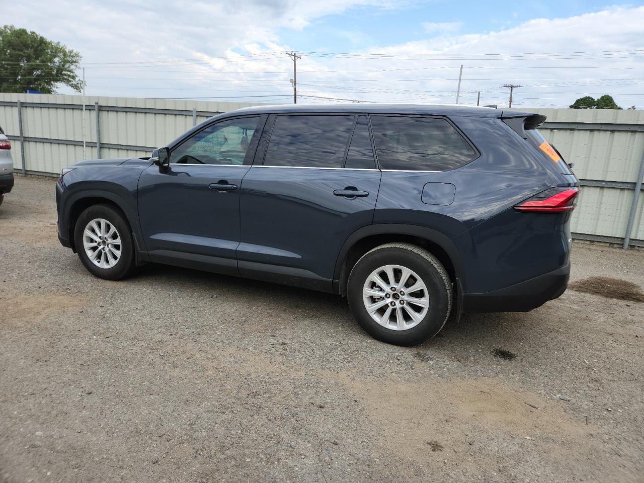 2024 TOYOTA HIGHLANDER