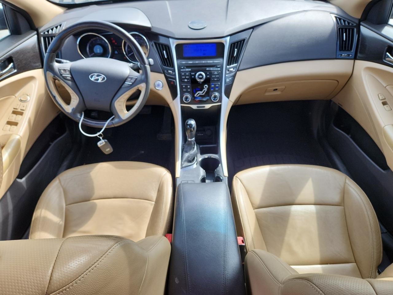 2011 HYUNDAI SONATA