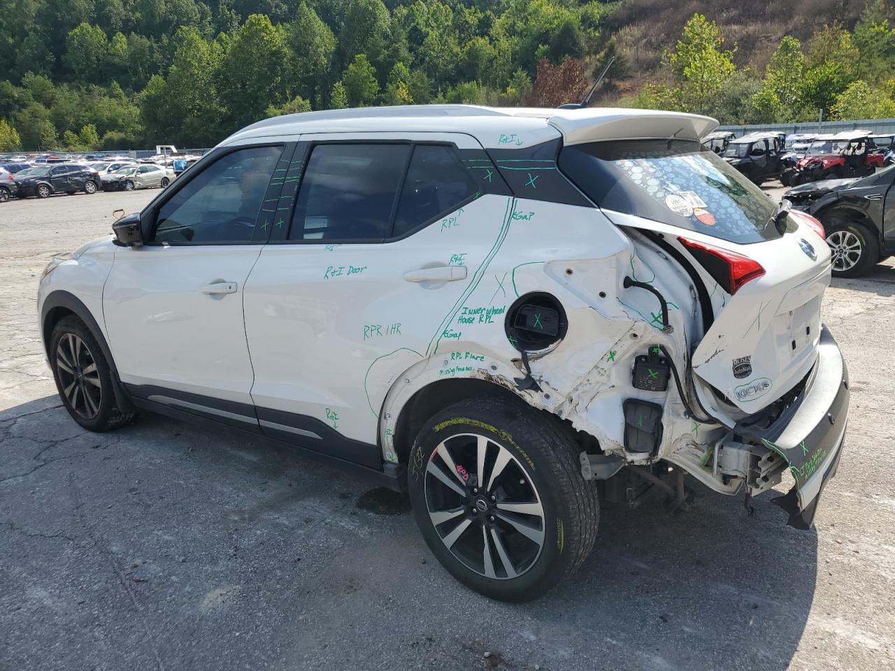 2020 NISSAN KICKS