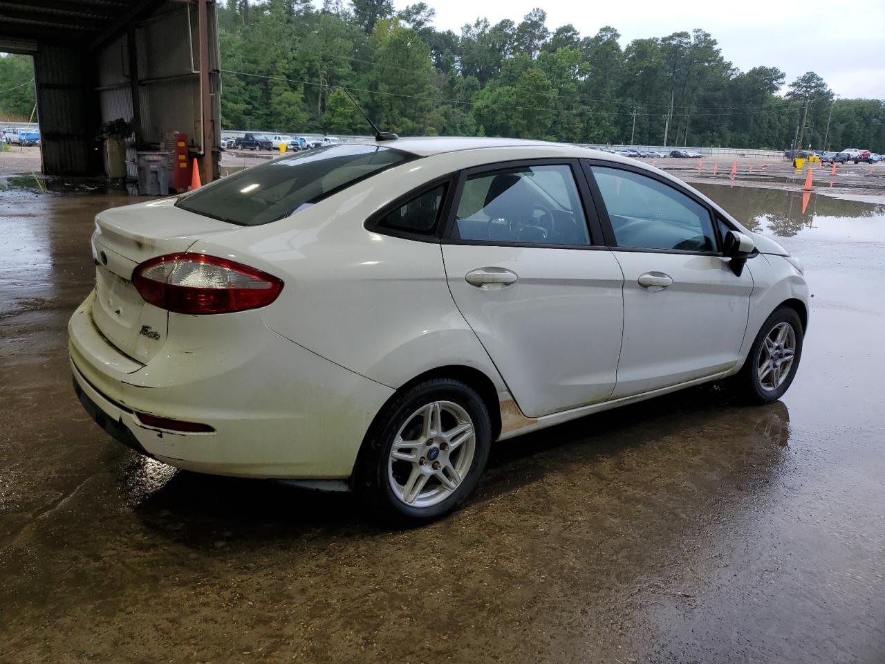 2017 FORD Fiesta