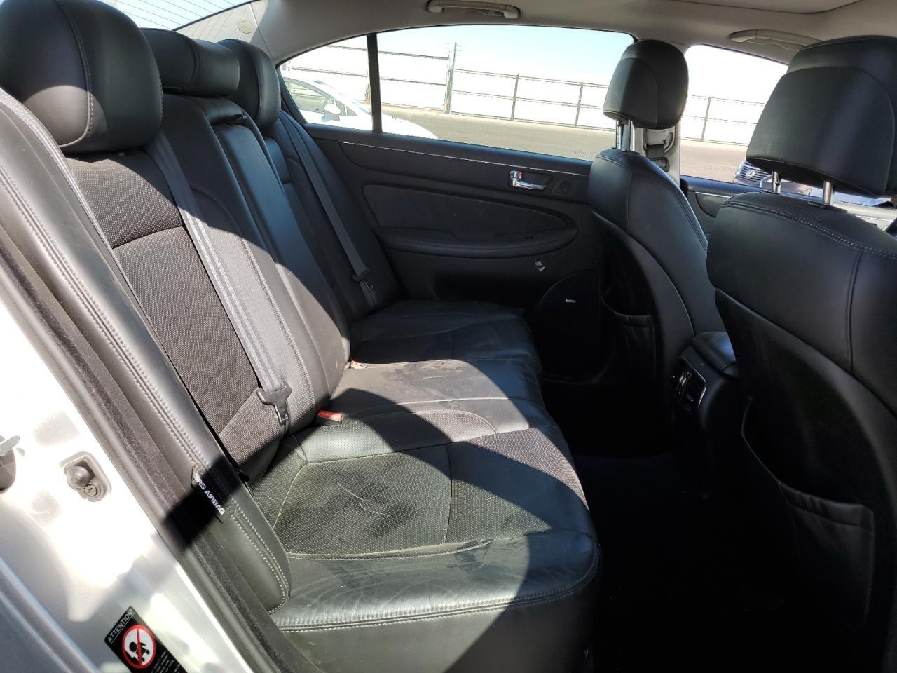2011 HYUNDAI GENESIS