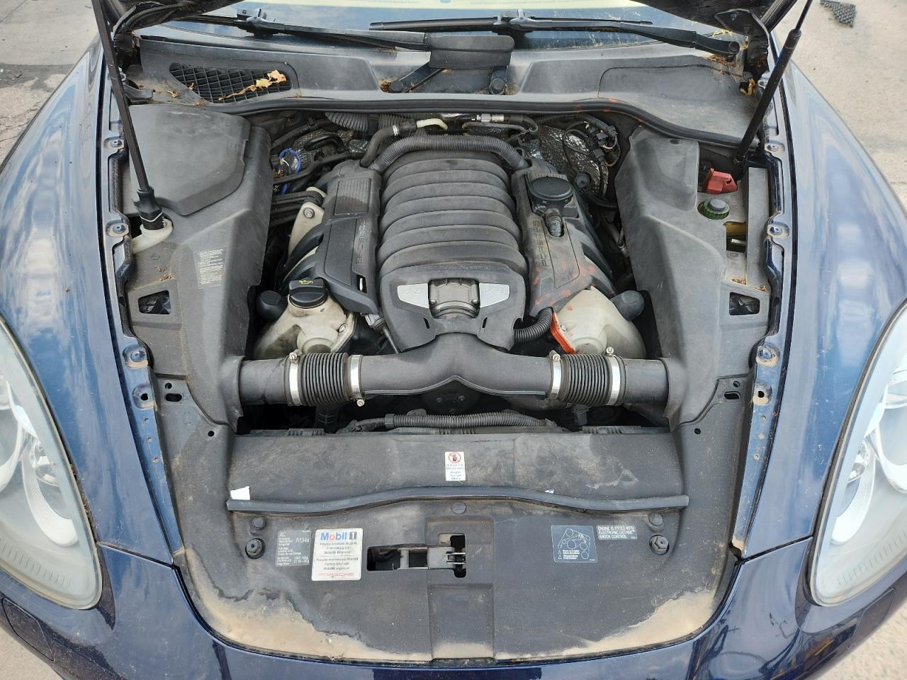 2011 PORSCHE CAYENNE