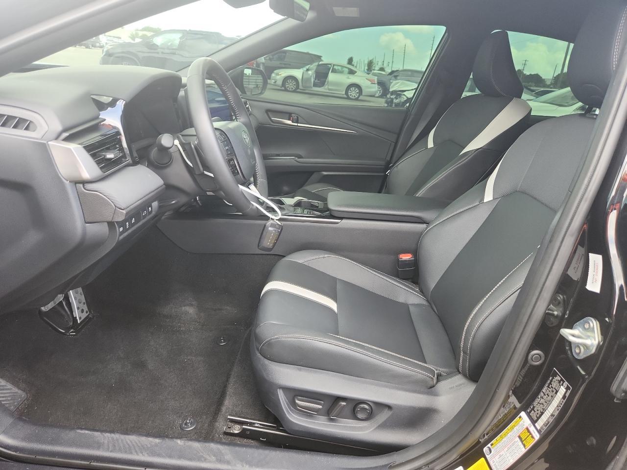2025 TOYOTA CAMRY