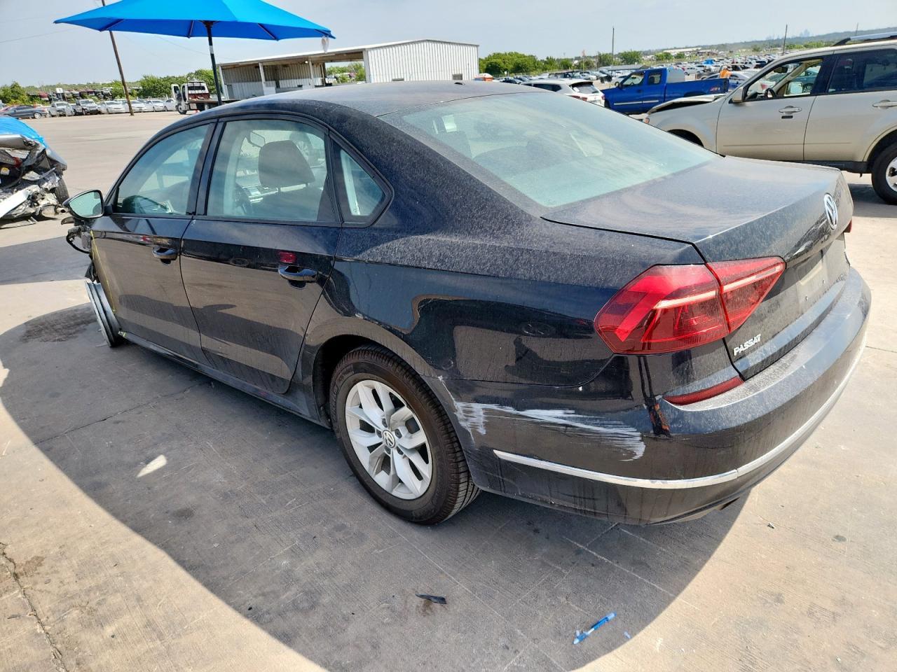 2018 VOLKSWAGEN Passat